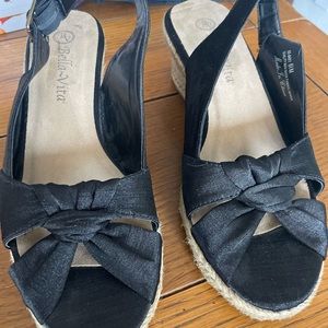 Bella Vita dressy sandals Size 6 1/2